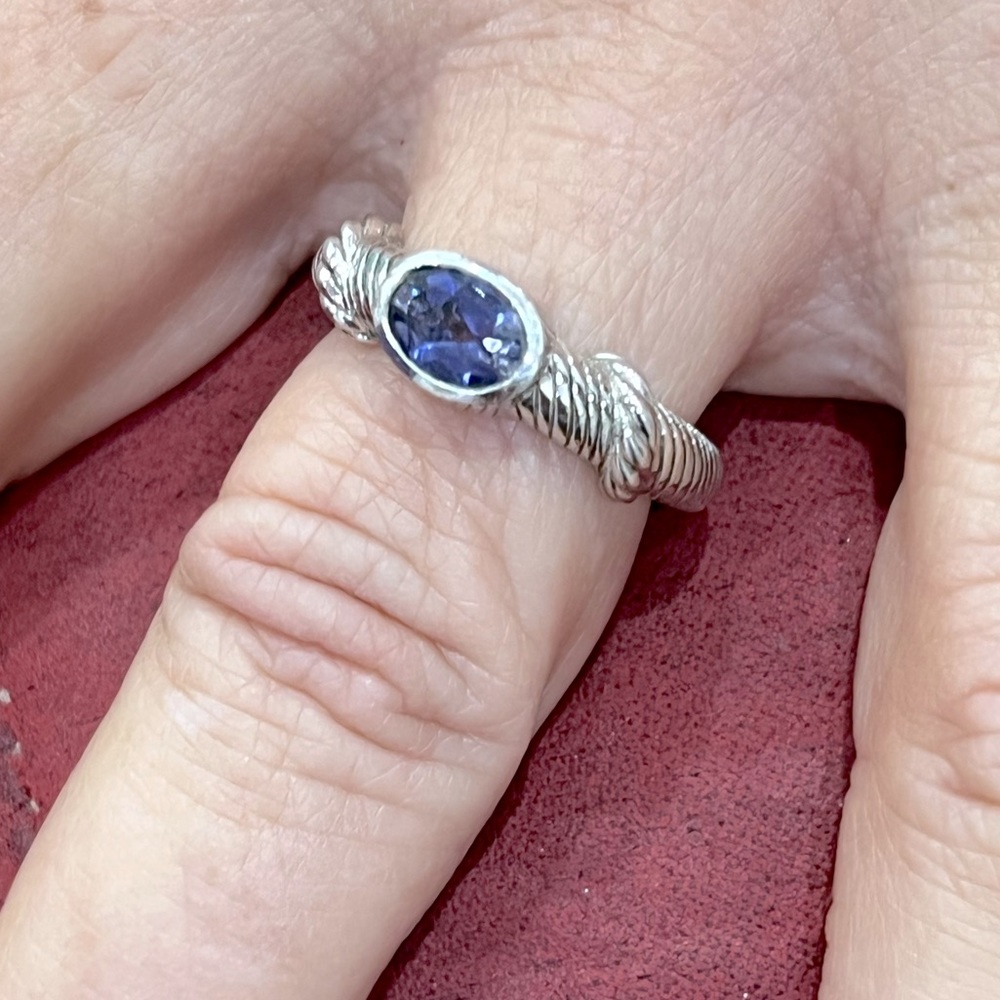 Beautiful Judith Ripka sterling silver ring with a purple stone